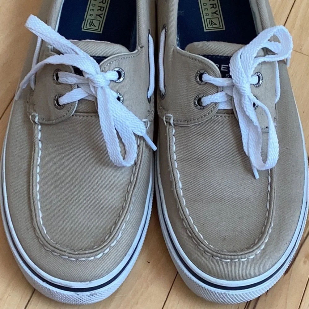 Sperry Top-Sider light khaki boat shoes. Men’s size 9
